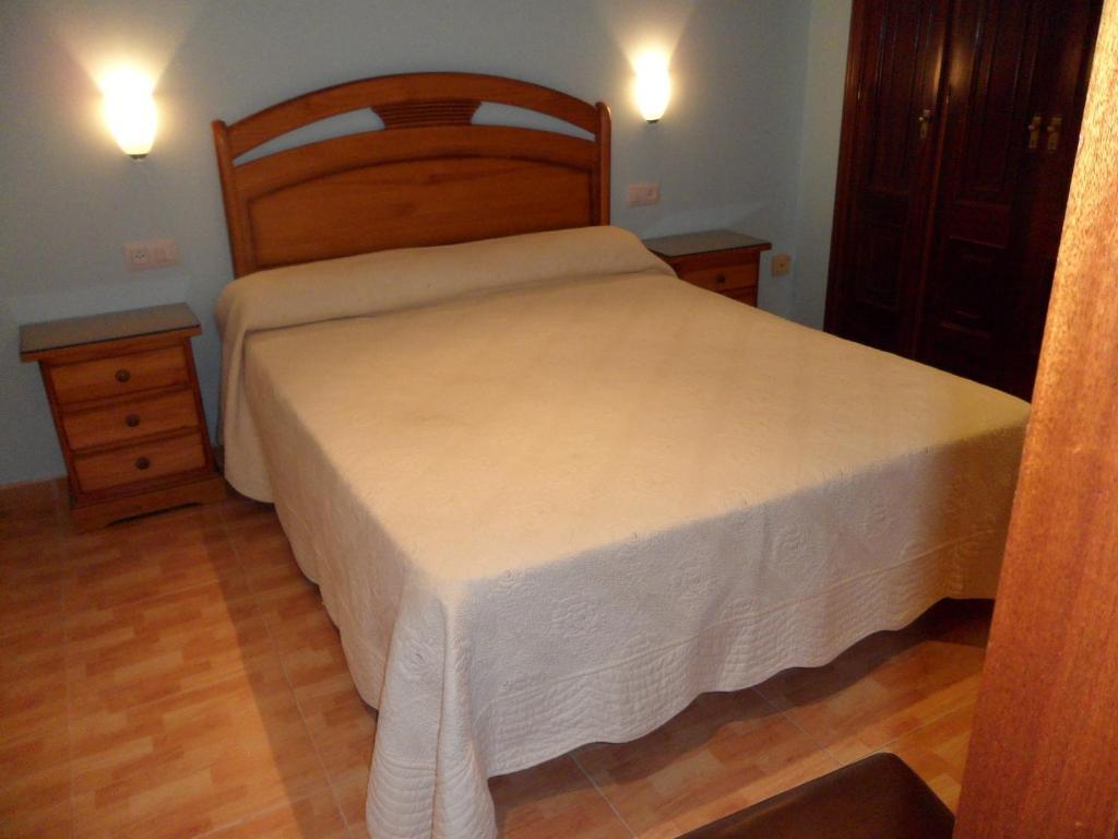 Hostal Alce Hotel Nigran Bilik gambar