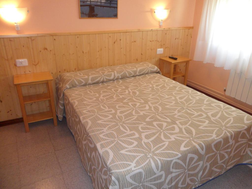 Hostal Alce Hotel Nigran Luaran gambar